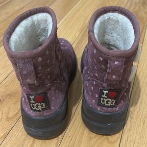UGG girl size 5